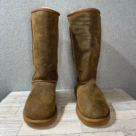 UGG Boots Women's Chesnut Classic Bomber Tall Sheepskin Logo